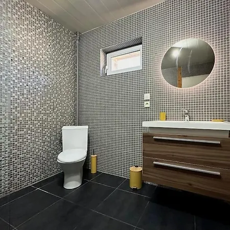 Prázdninový dům Le Du Besson *