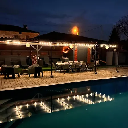 Le Du Besson Prázdninový dům *